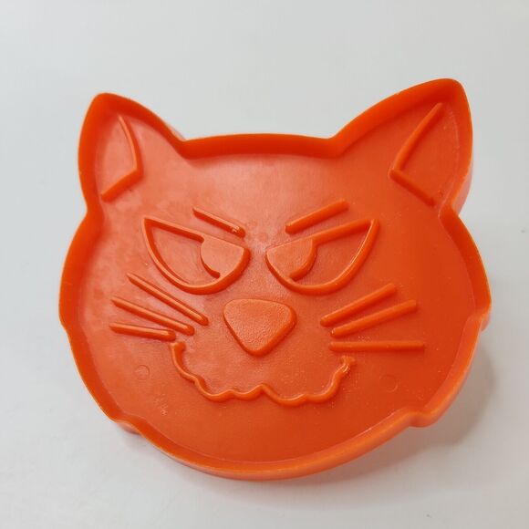 Vintage Hallmark Cookie Cutters Lot 2 Charlie Brown, Angry Halloween cat face - Picture 3 of 6